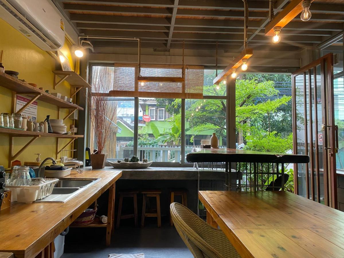 Nesuto Hostel Ramkamhaeng 52 Bangkok Esterno foto