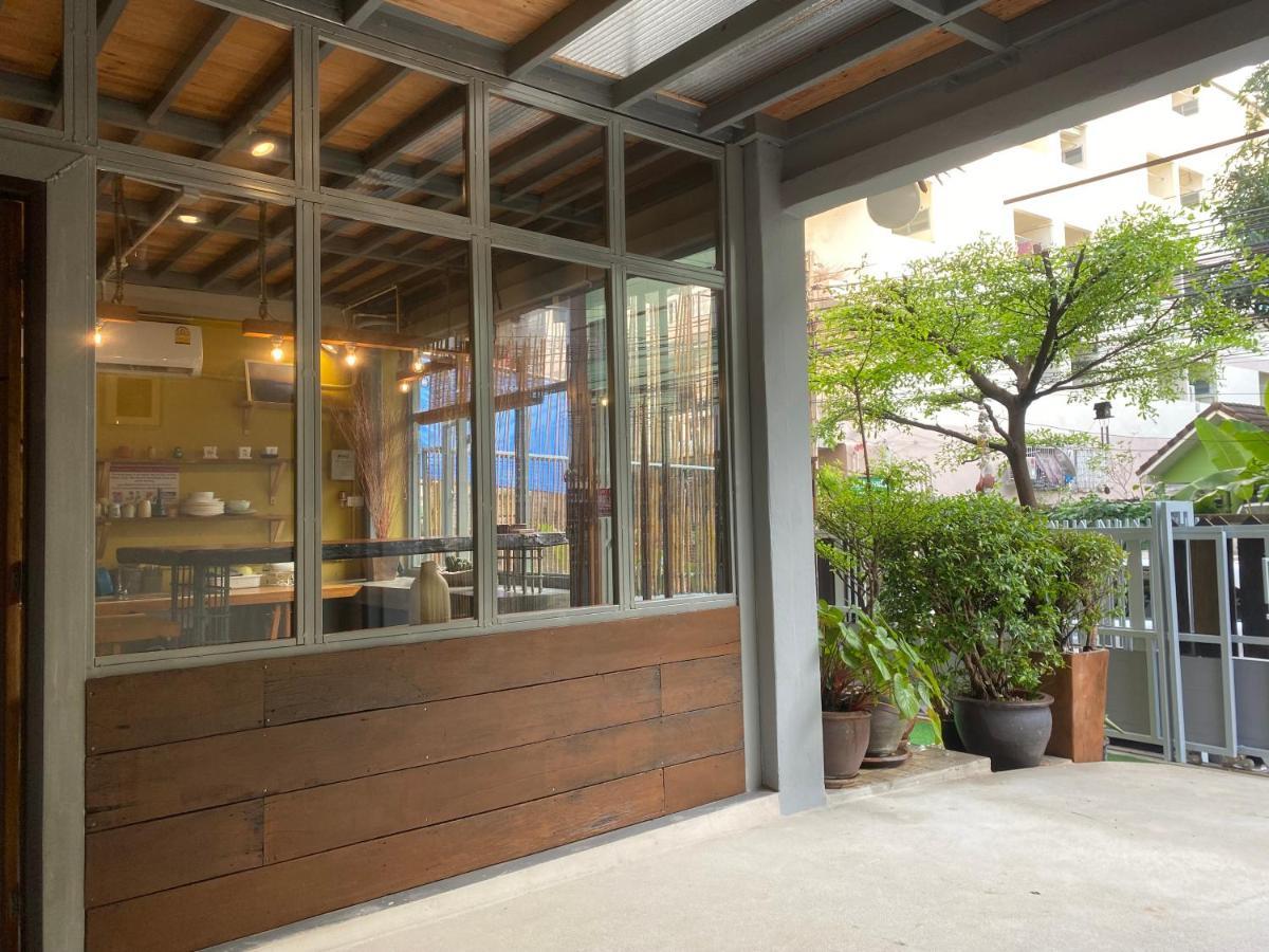 Nesuto Hostel Ramkamhaeng 52 Bangkok Esterno foto