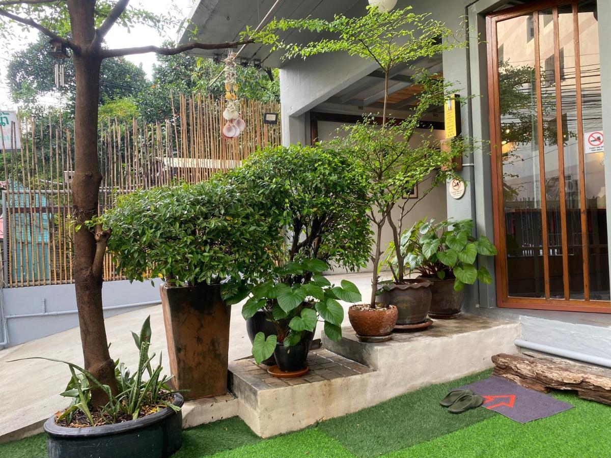 Nesuto Hostel Ramkamhaeng 52 Bangkok Esterno foto