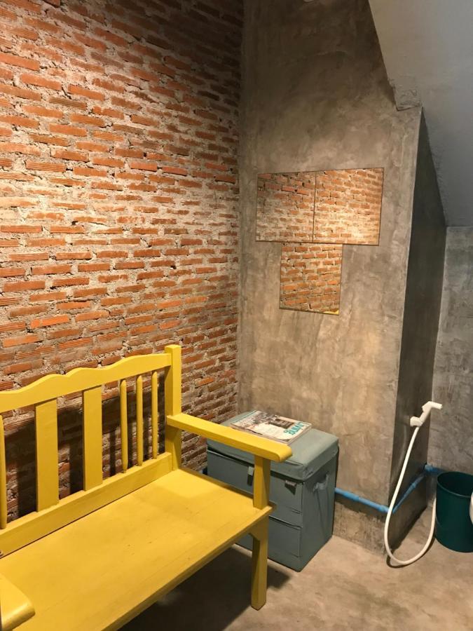 Nesuto Hostel Ramkamhaeng 52 Bangkok Esterno foto
