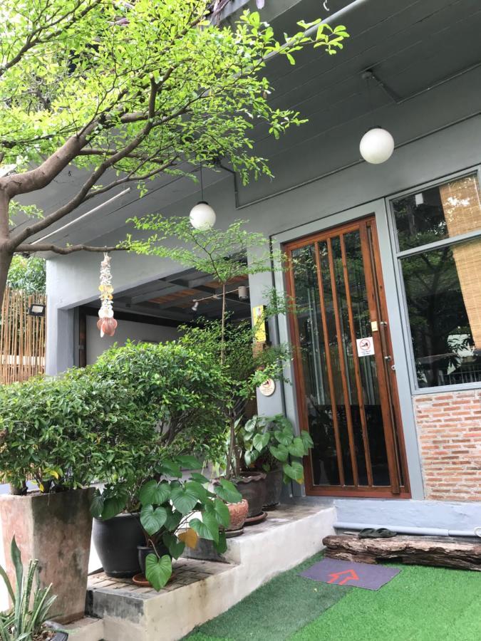 Nesuto Hostel Ramkamhaeng 52 Bangkok Esterno foto