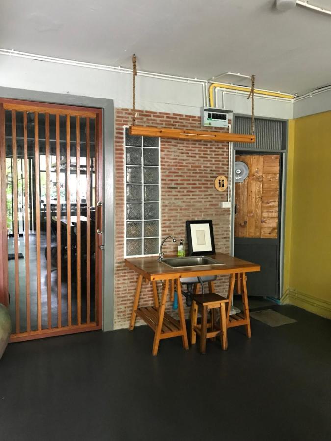Nesuto Hostel Ramkamhaeng 52 Bangkok Esterno foto