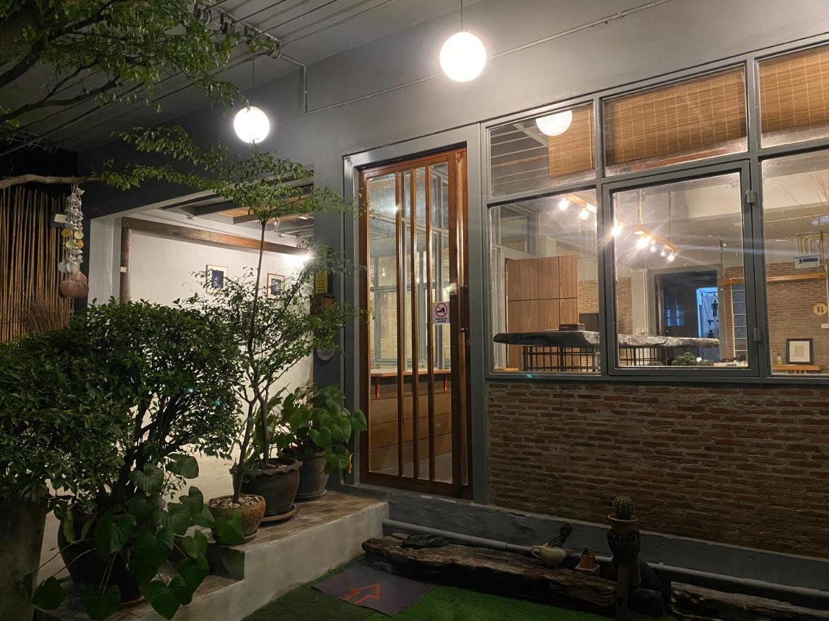 Nesuto Hostel Ramkamhaeng 52 Bangkok Esterno foto